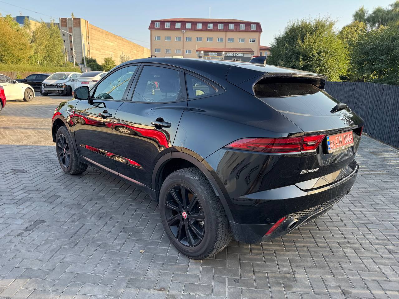 Jaguar E-Pace S 2019 3