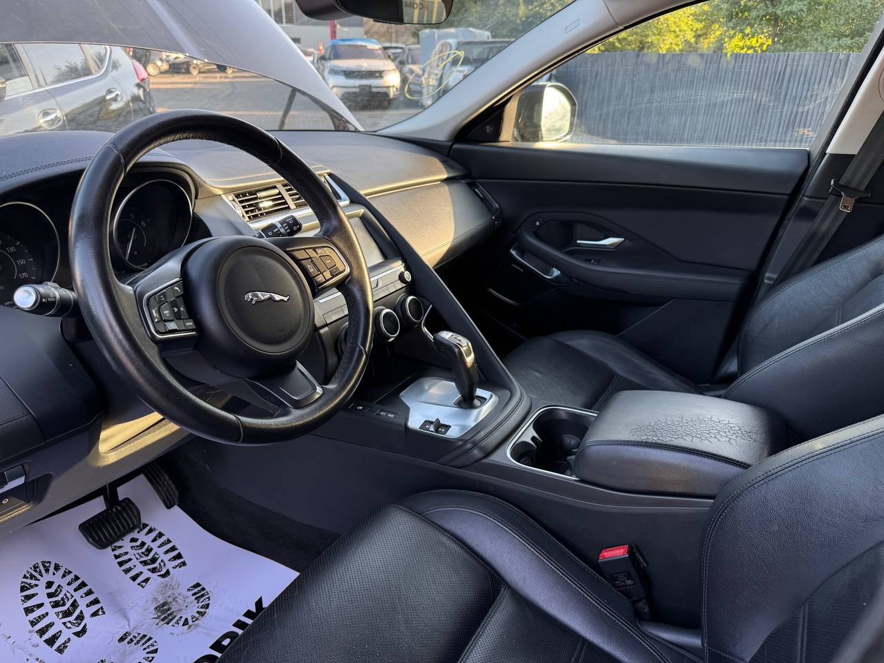 Jaguar E-Pace S 2019 5