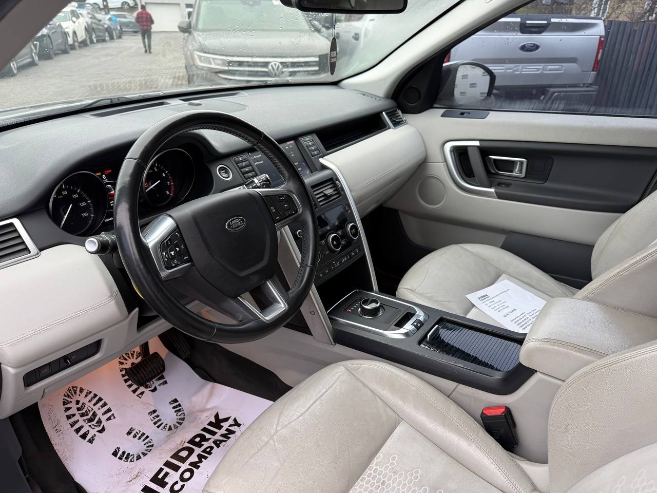 Land Rover Discovery Sport SE 2018 5