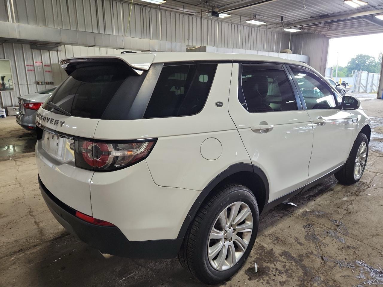 Land Rover Discovery Sport SE 2015 3