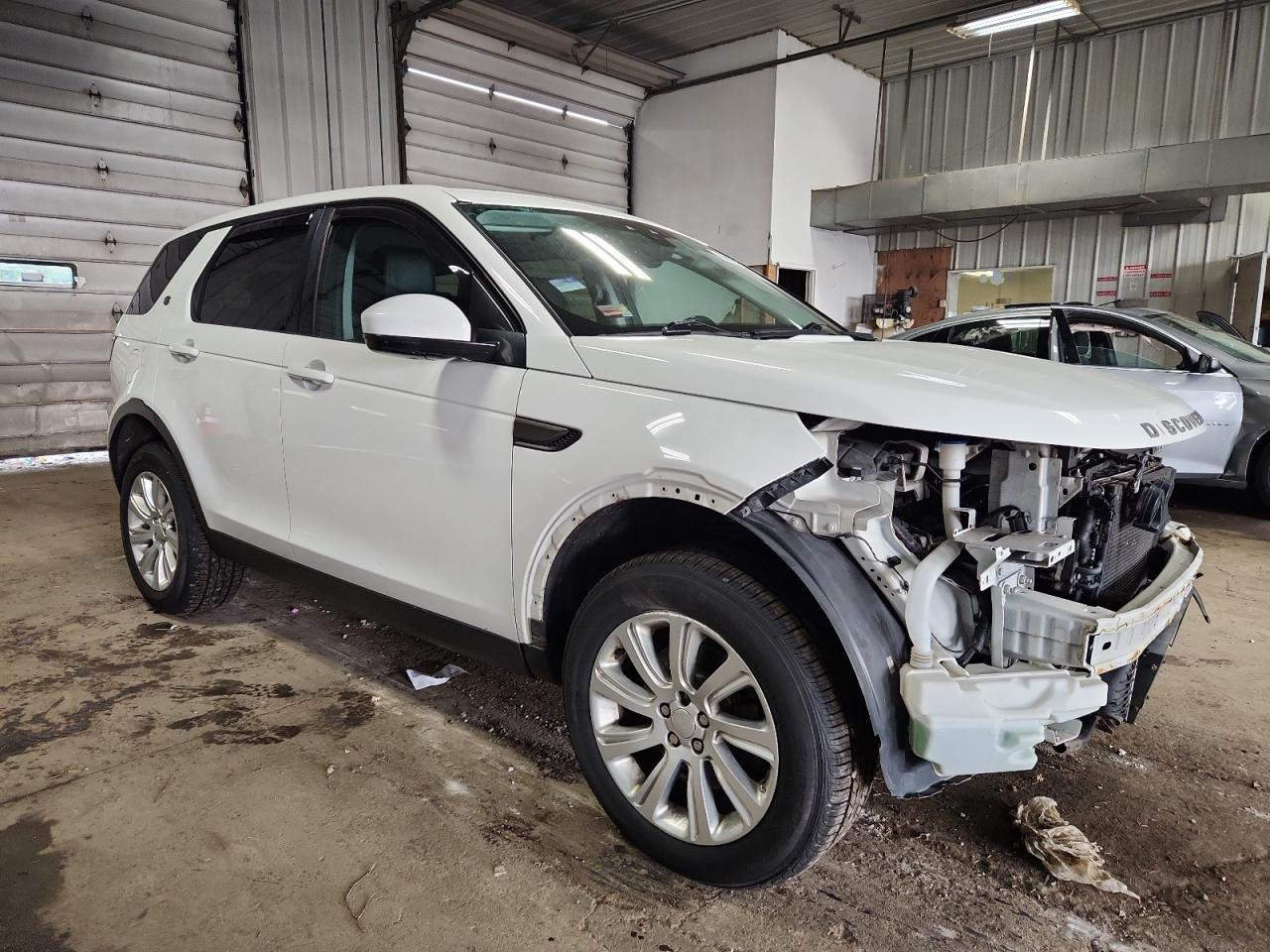 Land Rover Discovery Sport SE 2015 4