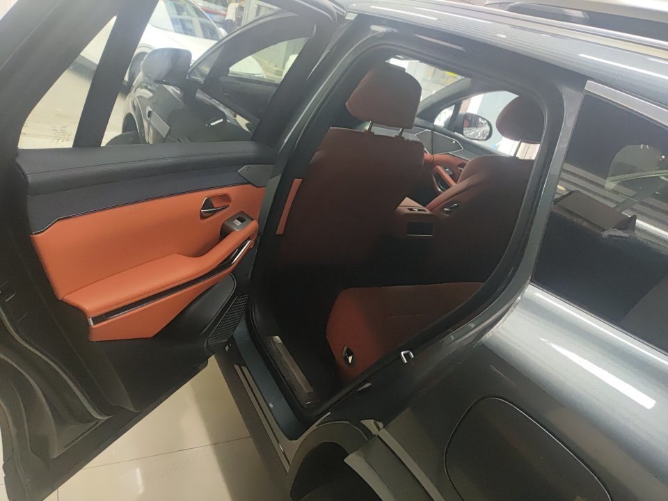 BYD Tang L DM 2025 5