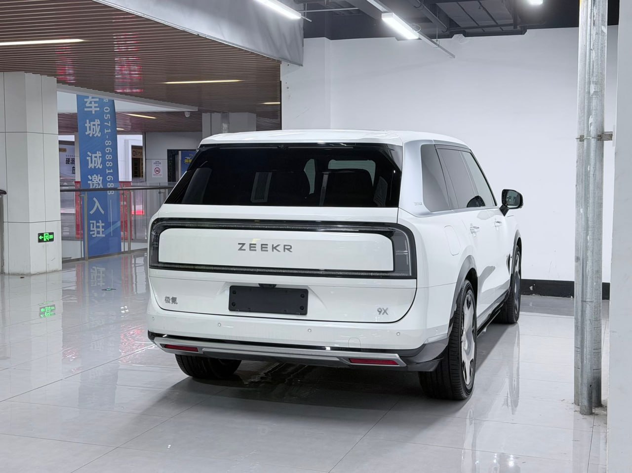 ZEEKR 9X ULTRA 70 kWh 2025 4